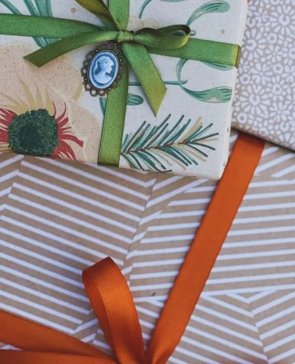TipsAdvies_CadeauPakjeIn_inpakpapier_cadeauverpakkingen_oranje_groen