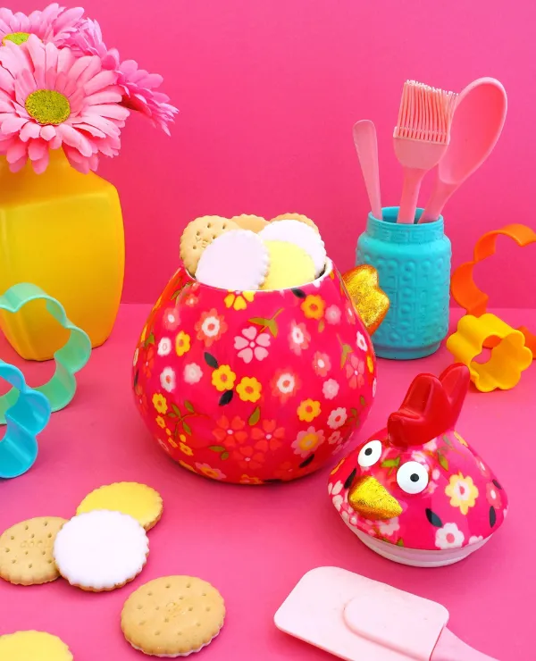 Merken_Donovic_beelden_kip