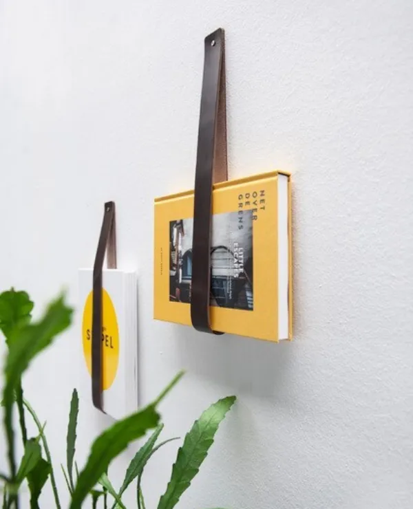 Merken_BCause_houder_boek