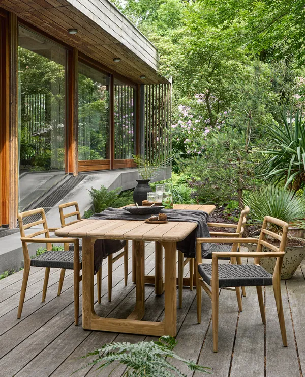 Merken_RawMaterials_Algemeen_Tuindecoratie_Meubels_Verticaal