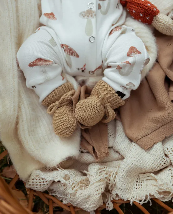 TICA_Merkenpagina_Softiebabymusthaves_slider_babyvoetjes