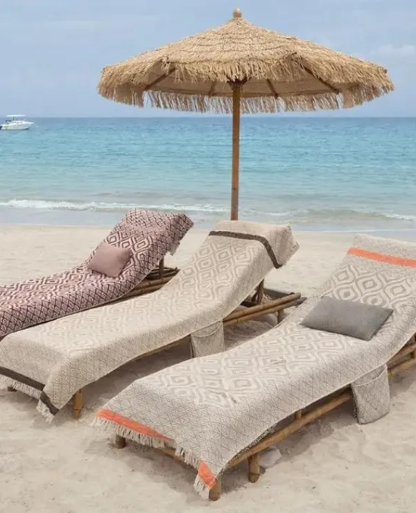 TICA_merken_Lalay_tweeluik_strandbed