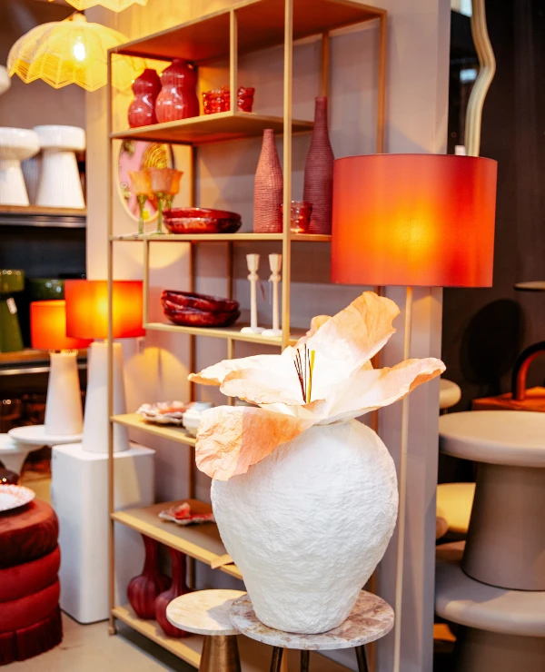 collectie van lampen en woondecoratie van Light & Living bij TICA