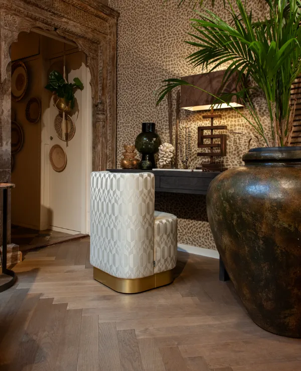 Typisch-TICA-binnenkijken-bij-Stoop-Furniture_slider