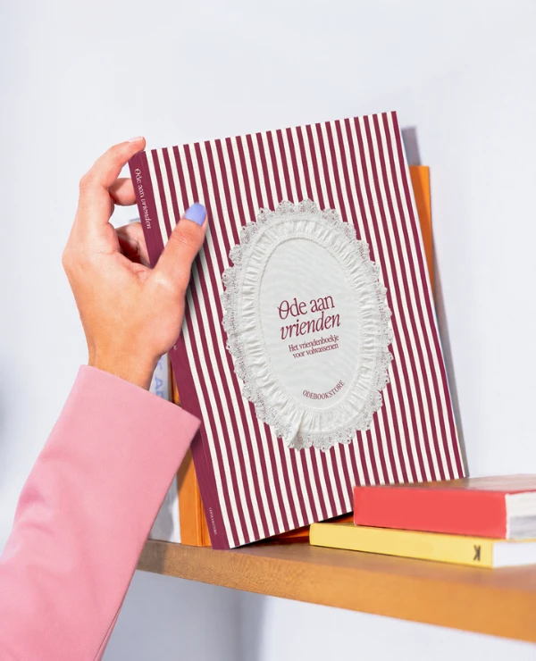 boek odebookstore op boekenplank bij TICA