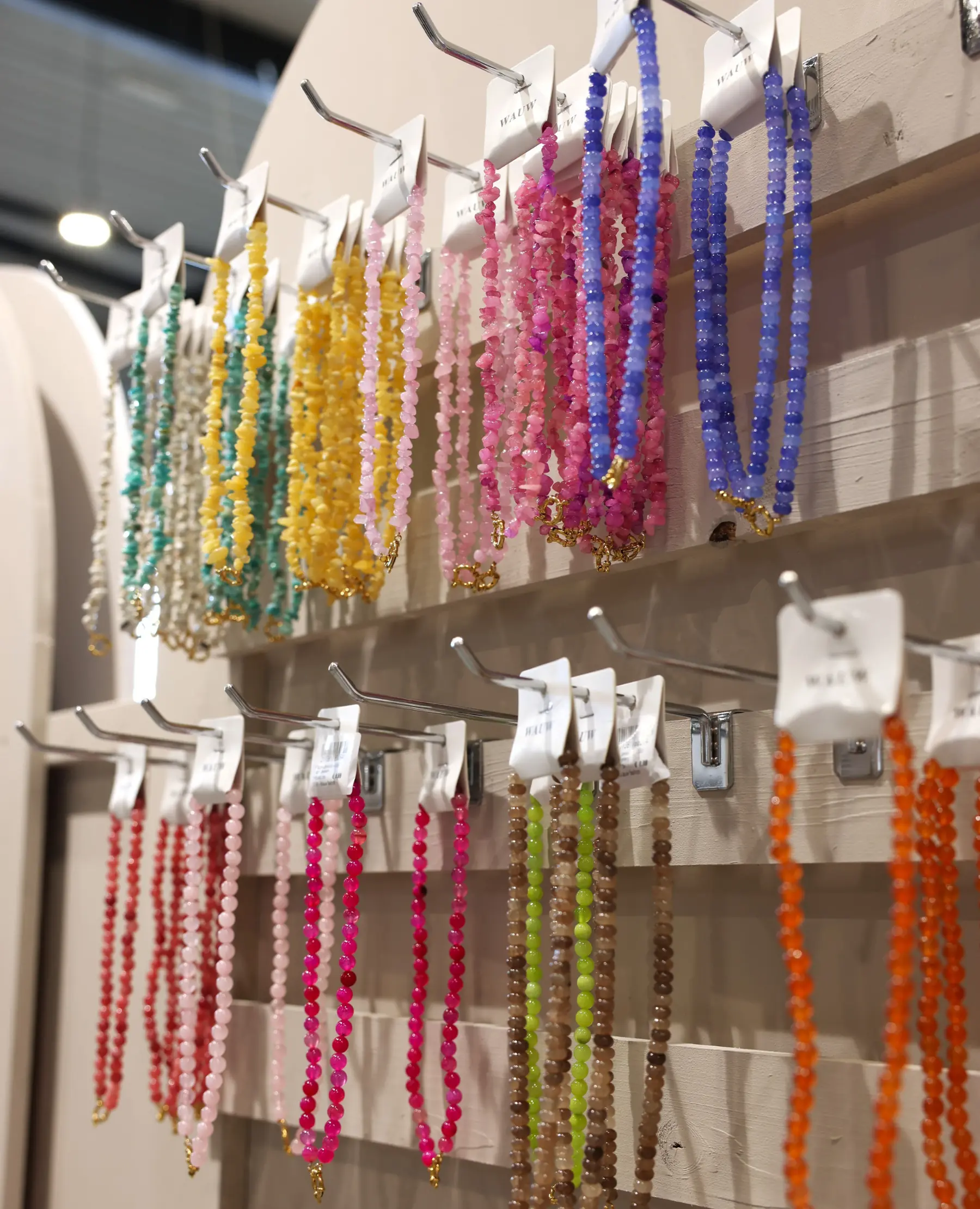 Sieraden assortiment bij TICA concept store