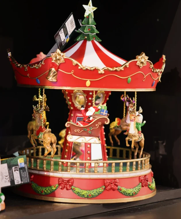 Timstor Christmas carousel at TICA Venlo